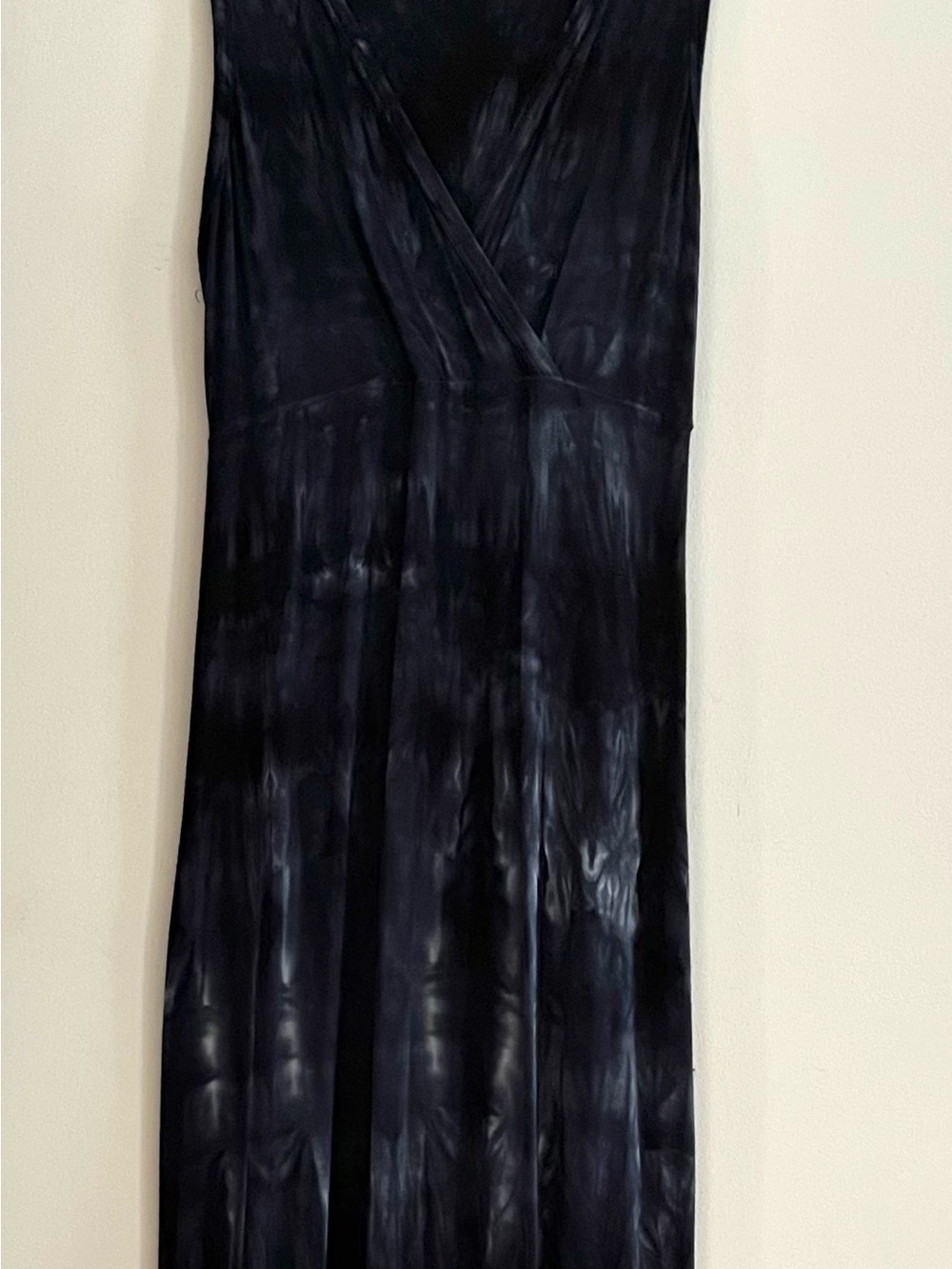 Sleeveless Black Tie-Dye V-Neck Maxi Dress